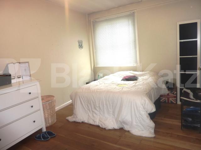 			LOCATION LOCATION LOCATION!!!, 1 Bedroom, 1 bath, 1 reception Flat			 Oxford Street, SOHO